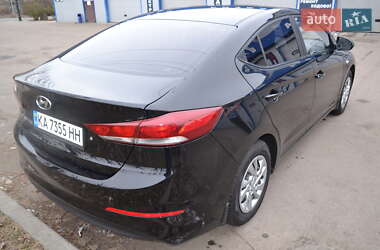 Седан Hyundai Elantra 2018 в 