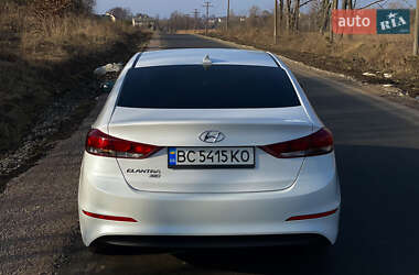 Седан Hyundai Elantra 2016 в 