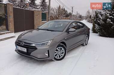 Седан Hyundai Elantra 2020 в Киеве