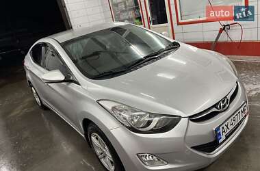 Седан Hyundai Elantra 2011 в Новой Водолаге