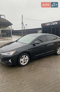 Седан Hyundai Elantra 2020 в 