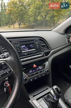 Седан Hyundai Elantra 2018 в Кременчуге