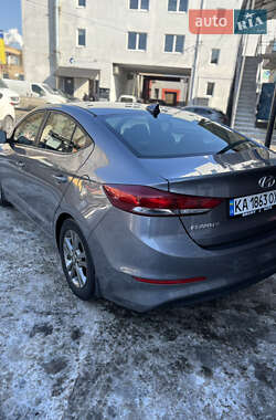 Седан Hyundai Elantra 2018 в Києві