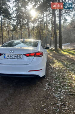 Седан Hyundai Elantra 2017 в Кропивницькому