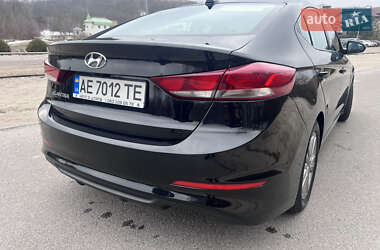 Седан Hyundai Elantra 2018 в Днепре