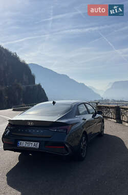 Седан Hyundai Elantra 2024 в 