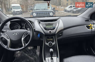 Седан Hyundai Elantra 2013 в Києві