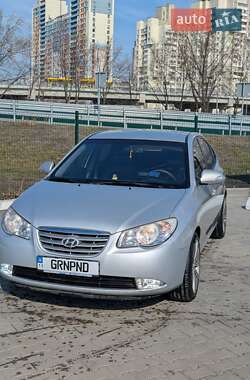 Седан Hyundai Elantra 2011 в Києві