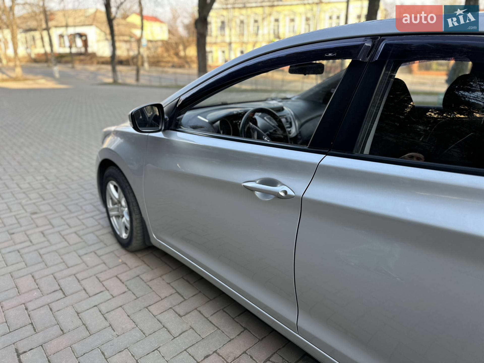 2013 Hyundai Elantra - мініатюра 11