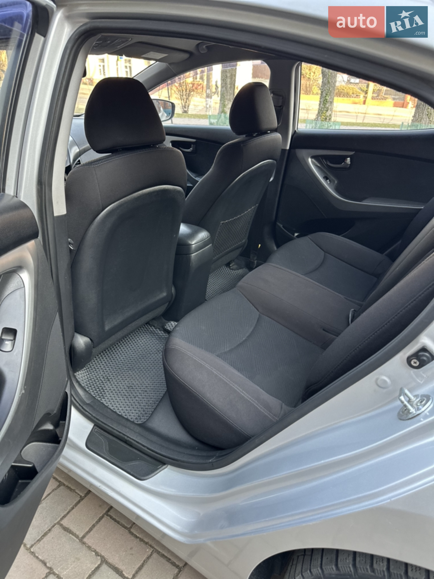 2013 Hyundai Elantra - мініатюра 23