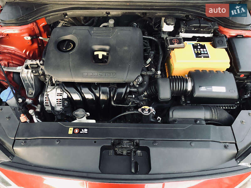 Седан Hyundai Elantra 2019 в Одессе