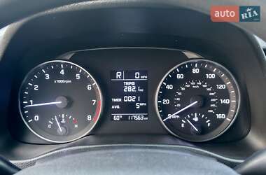 Седан Hyundai Elantra 2017 в 
