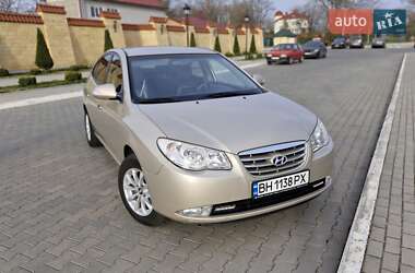 Седан Hyundai Elantra 2010 в Ізмаїлі