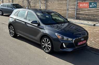 Хэтчбек Hyundai Elantra 2017 в Киеве