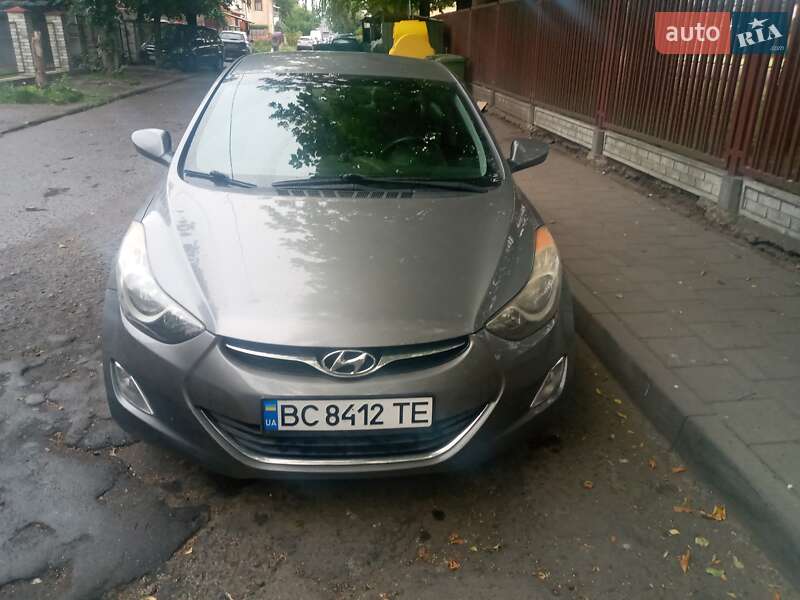 Hyundai Elantra 2013