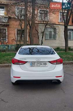 Седан Hyundai Elantra 2014 в 