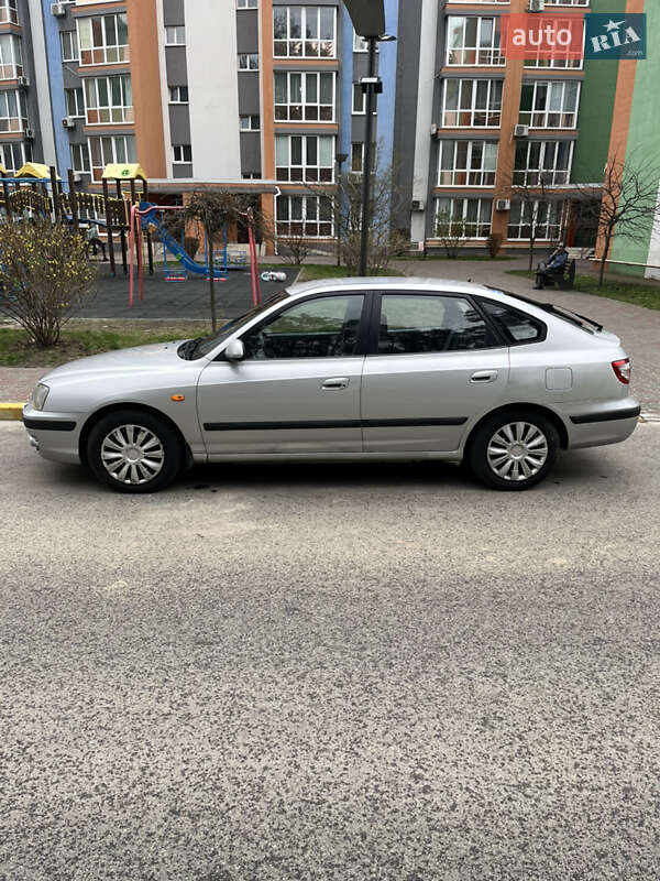 Хетчбек Hyundai Elantra 2003 в Ірпені