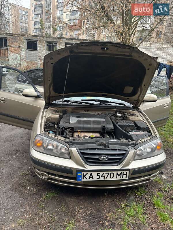 Седан Hyundai Elantra 2005 в Киеве