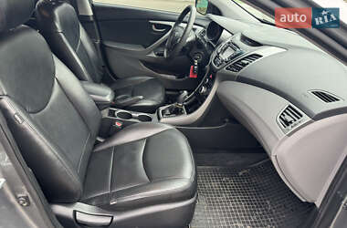 Седан Hyundai Elantra 2015 в 
