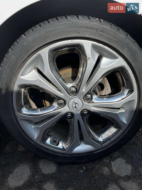 Хетчбек Hyundai Elantra 2013 в Черкасах
