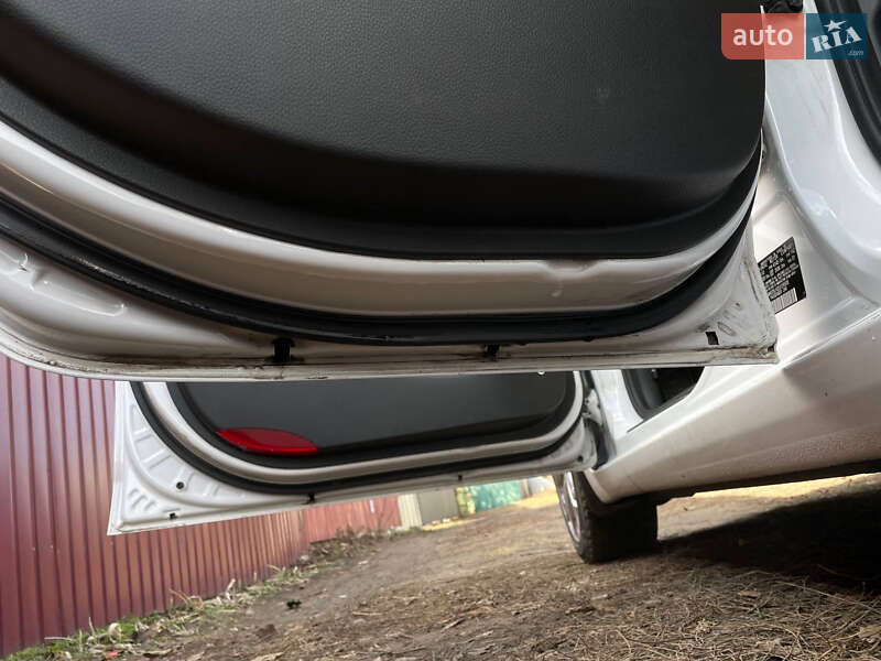 Хетчбек Hyundai Elantra 2013 в Черкасах