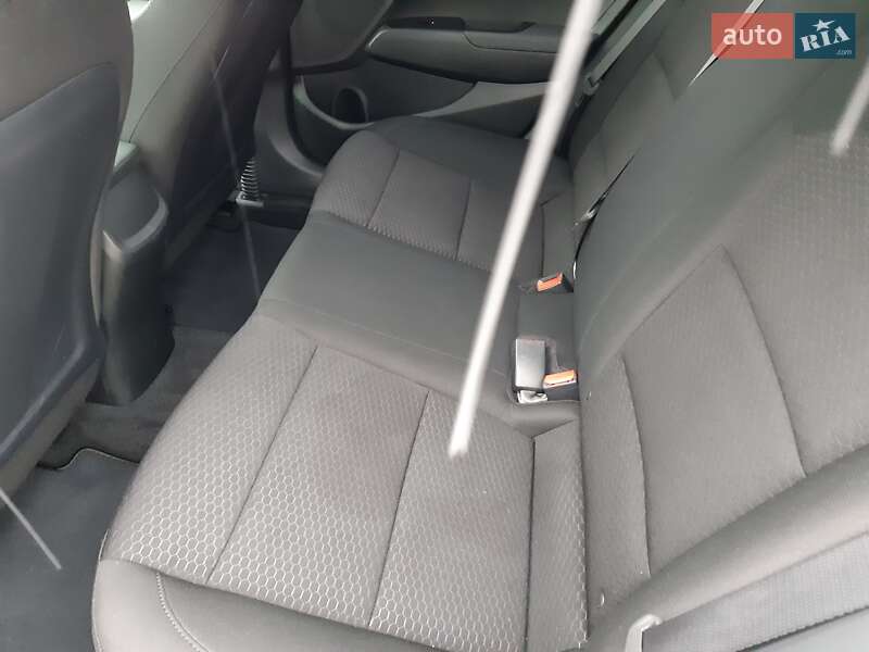 Седан Hyundai Elantra 2018 в Киеве