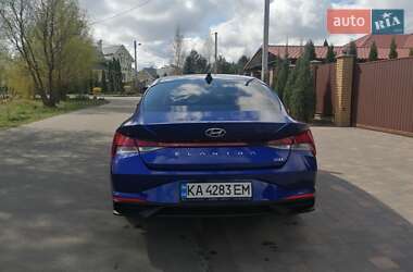 Седан Hyundai Elantra 2021 в 