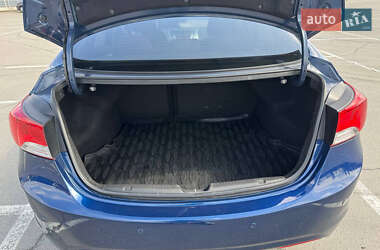 Седан Hyundai Elantra 2012 в 