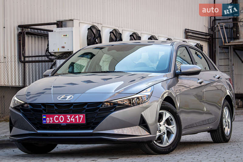 Седан Hyundai Elantra 2022 в Львове