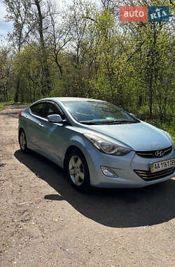 Седан Hyundai Elantra 2013 в 