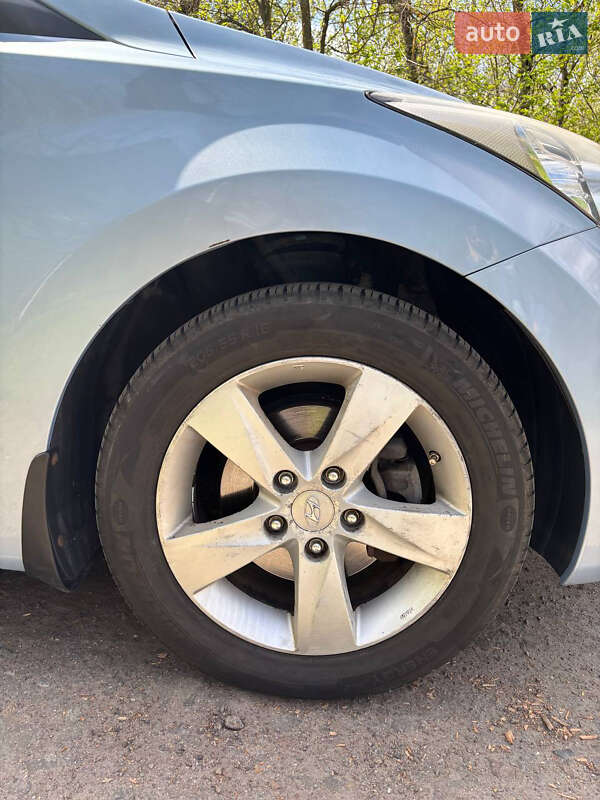 Седан Hyundai Elantra 2013 в Киеве