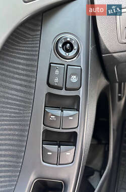 Седан Hyundai Elantra 2013 в 
