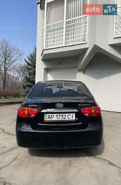 Седан Hyundai Elantra 2010 в 
