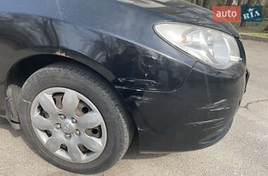 Седан Hyundai Elantra 2010 в 