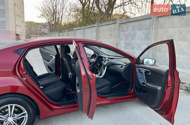 Седан Hyundai Elantra 2011 в 