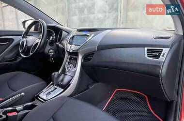 Седан Hyundai Elantra 2011 в 