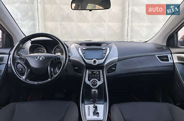 Седан Hyundai Elantra 2011 в 