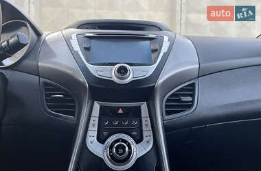 Седан Hyundai Elantra 2011 в 