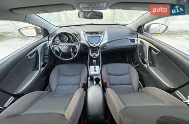 Седан Hyundai Elantra 2011 в 