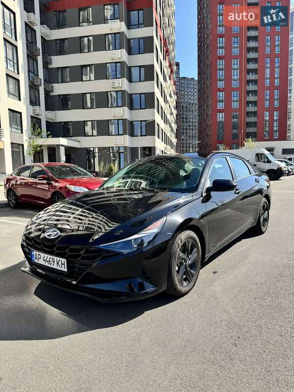 Седан Hyundai Elantra 2022 в Киеве