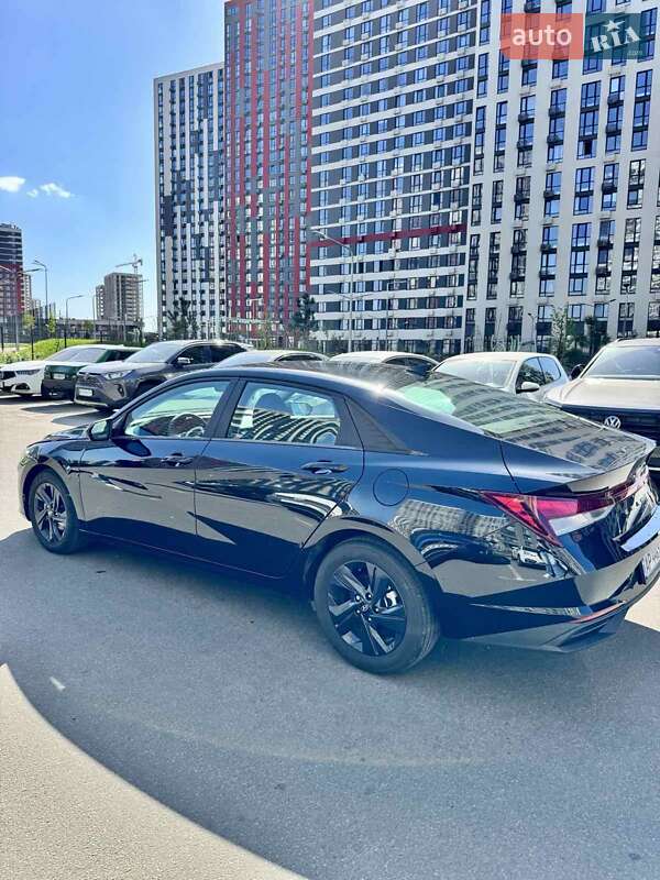 Седан Hyundai Elantra 2022 в Киеве