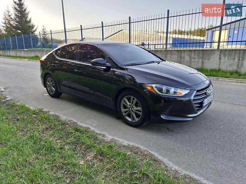 Седан Hyundai Elantra 2016 в Буче