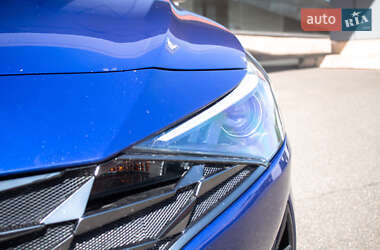 Седан Hyundai Elantra 2021 в 