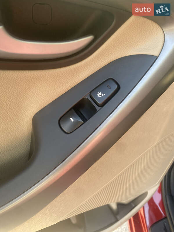 Седан Hyundai Elantra 2014 в Днепре