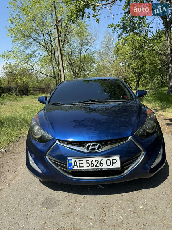 Hyundai Elantra 2013