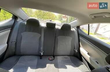 Седан Hyundai Elantra 2017 в 