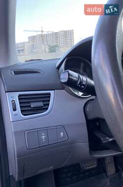 Седан Hyundai Elantra 2011 в 