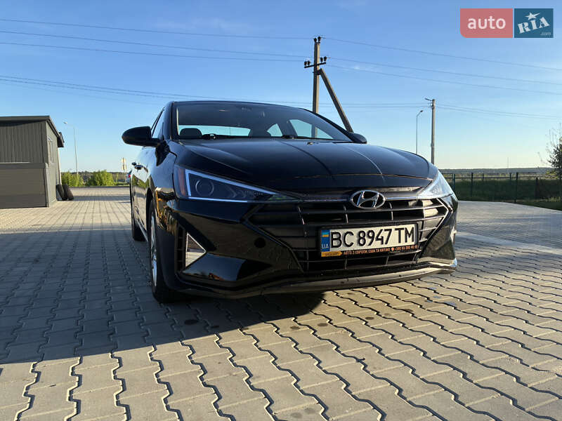 Hyundai Elantra 2020