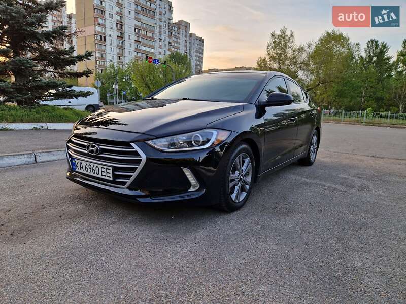 Седан Hyundai Elantra 2017 в 