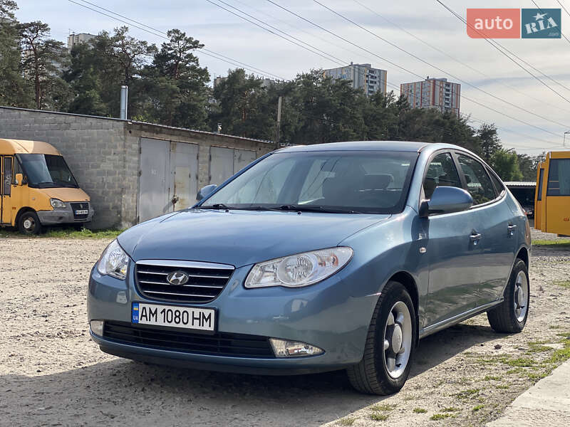 Седан Hyundai Elantra 2008 в 